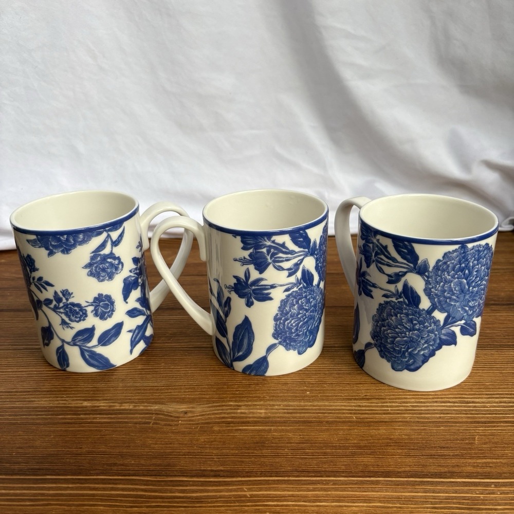 Set of 3 Martha Stewart Orleans Peony Blue White Floral Ceramic Coffee Mugs‎